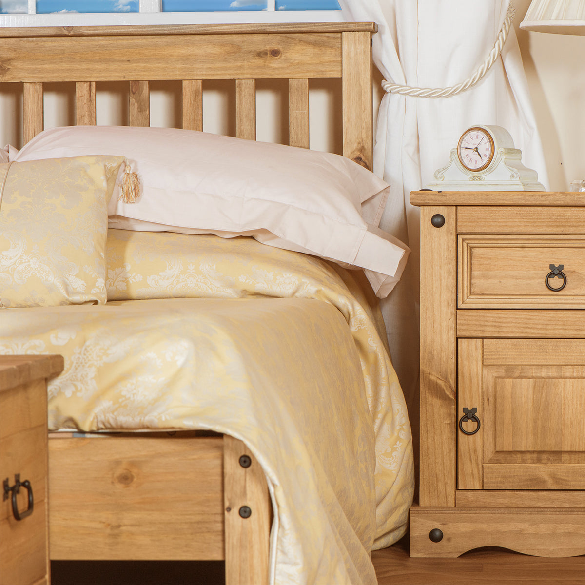 Wood Slatted Queen Size Bed Corona | Furniture Dash